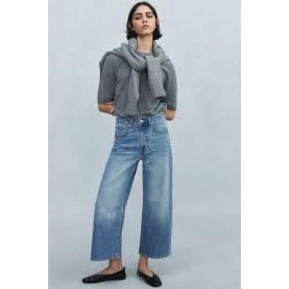 👖 H&M Wide Leg High Waist Crop Jeans NWT • Size 8 • Modern Chic Denim ✨ - Picture 2 of 7